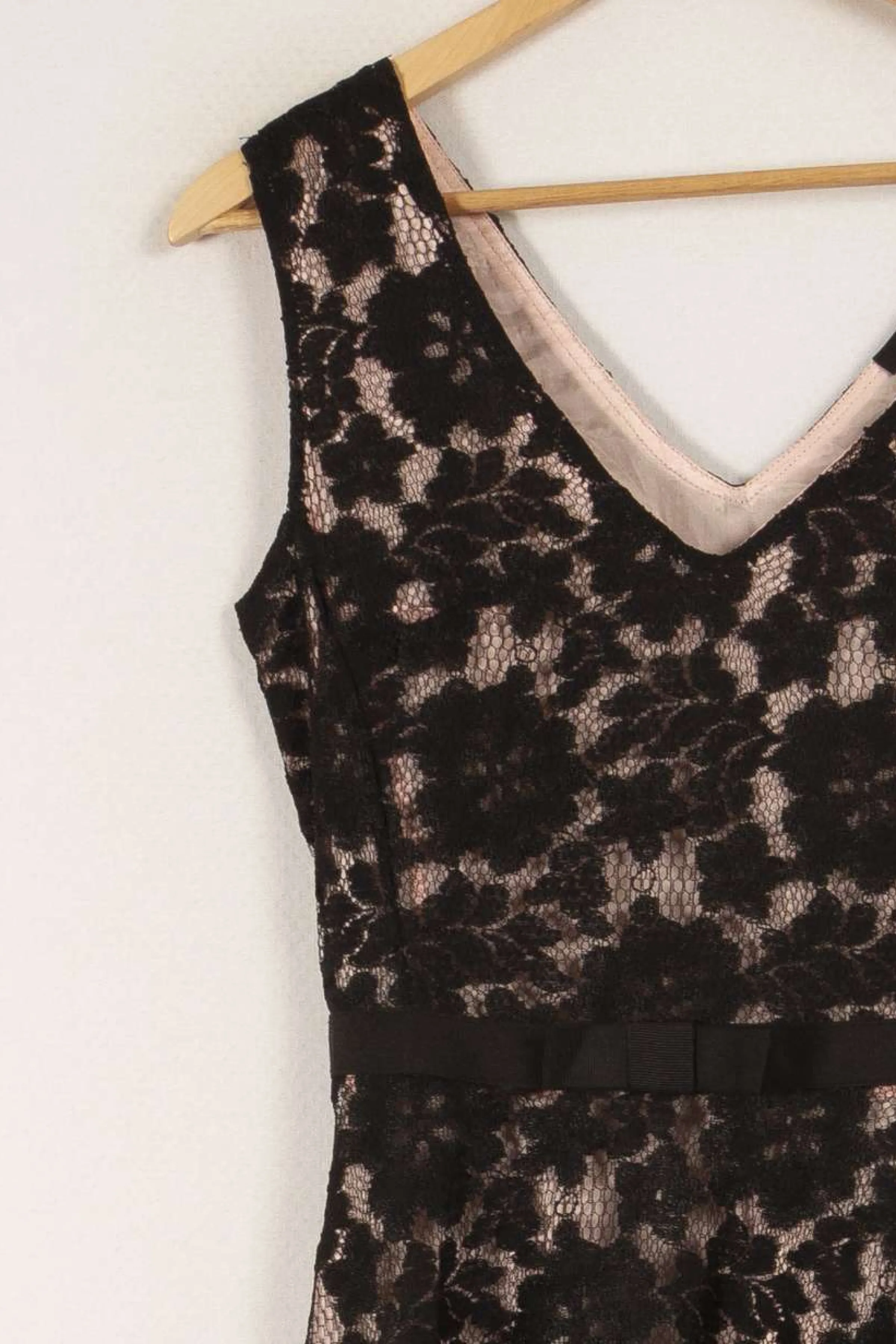 Caroll Robes<Robe e et rose en dentelle - Taille S/36 Noir